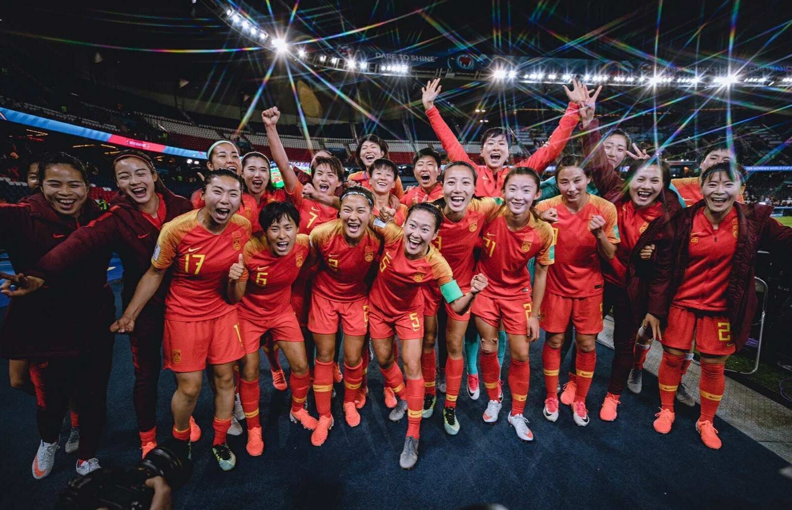 bsports体育-女足世界杯大比分鏖战，中国国家女足团队表现抢眼势不可挡_