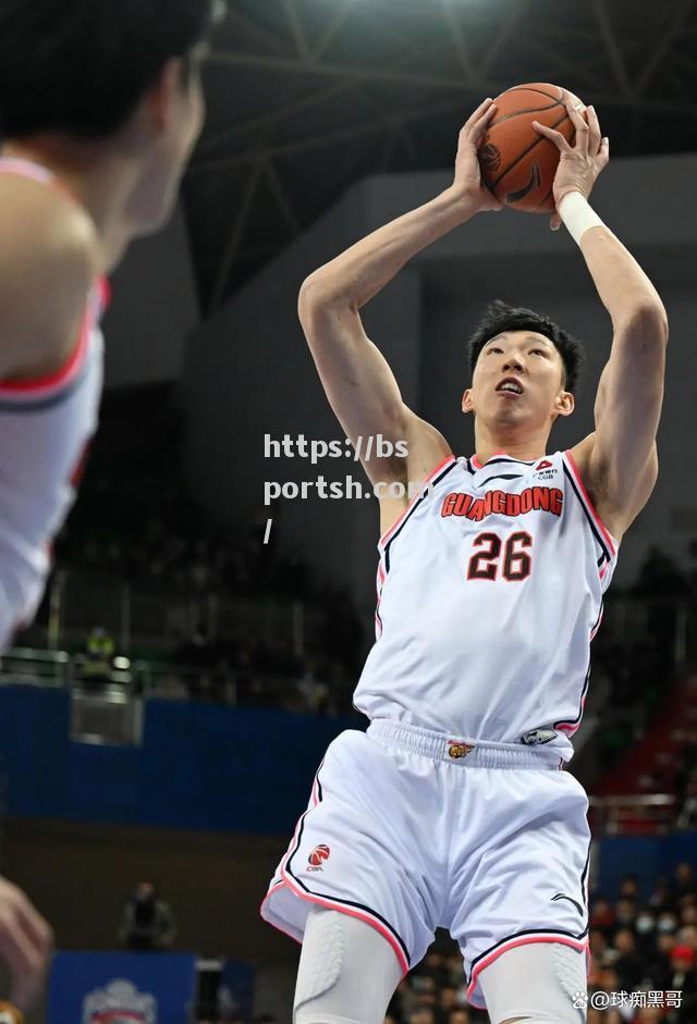 bsports体育-广东男篮力克辽宁队，取得三连胜稳坐积分榜榜首位置_广东男篮辽宁人