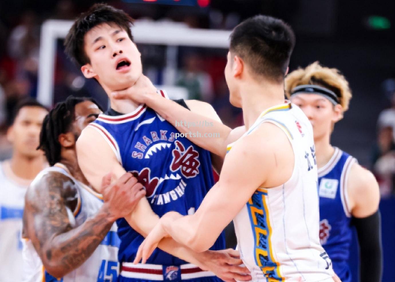 bsports体育-CBA官方正式通知：联赛停赛一周，待球员合理安排再恢复_