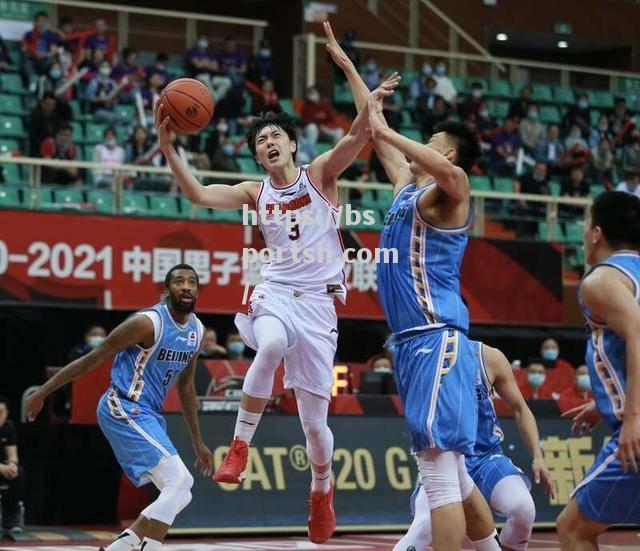 bsports体育-CBA联赛或将恢复升降级制度引发球迷热议，球队命运或将有重大改变